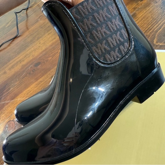 Michael Kors Black Charm Gore Rain Booties - Picture 5 of 9